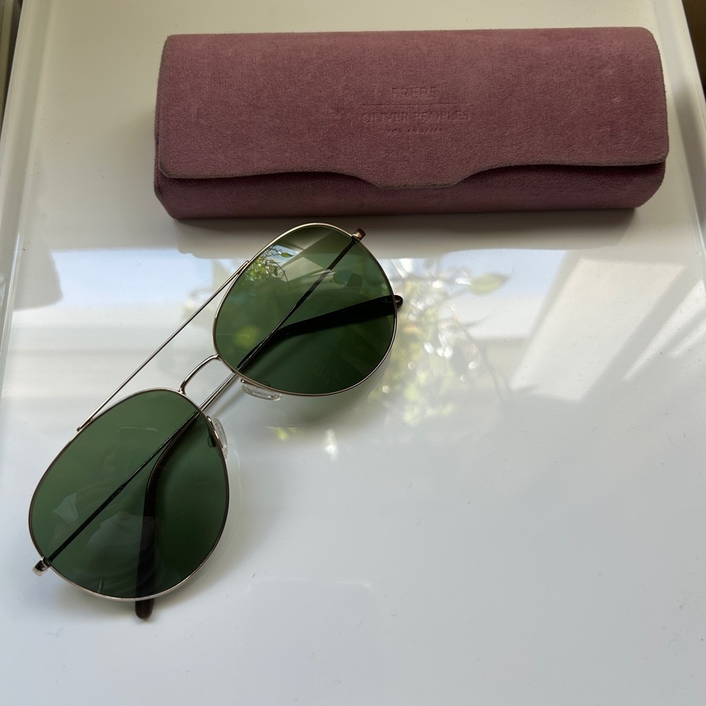 Oliver People’s Classic Aviator Sunglasses